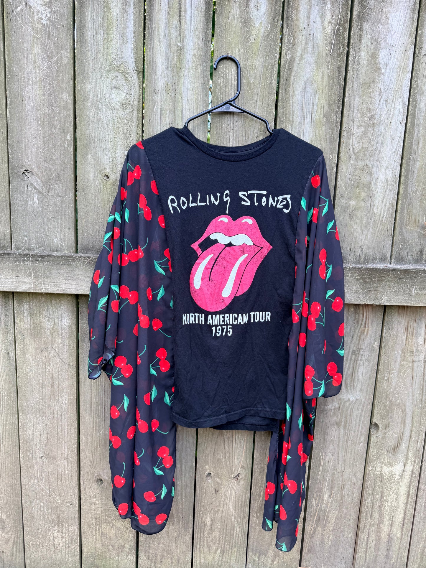 Rolling Stones Cherry Bomb tee